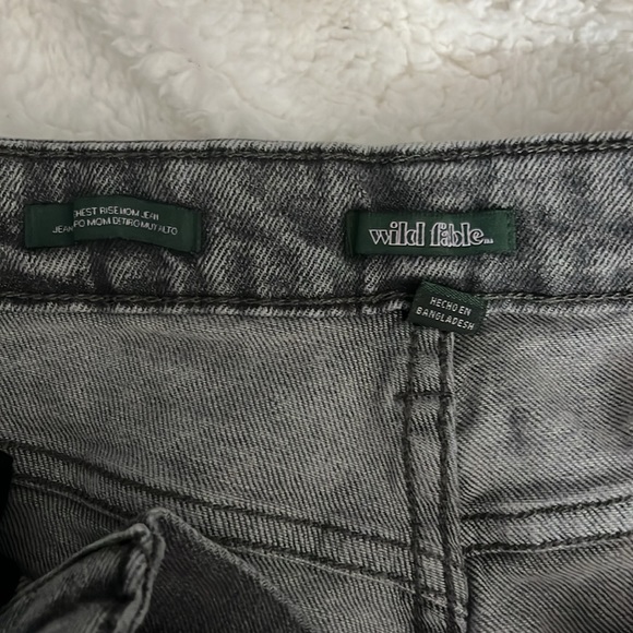 Jeans - Picture 4 of 5